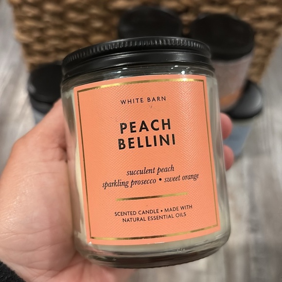 NWT Bath & Body Works White Barn Single Wick Candle - Picture 8 of 10